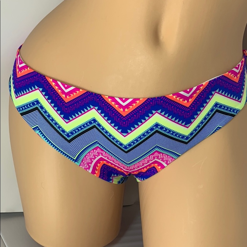 Victoria’s secret pink bikini bottom Aztec XS
